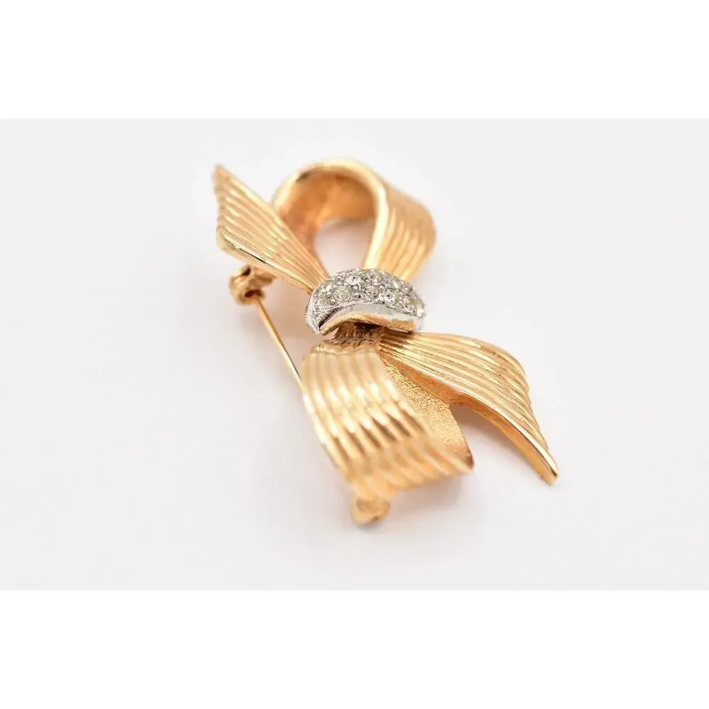 Vintage Gold Bow Brooch Crystal Rhinestone Ribbed Ribbon Statement Pin 1980s A25